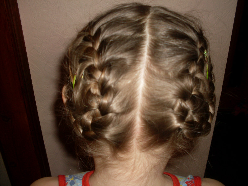 Детская парикмахерская Весёлая расчёска: французская коса 2
